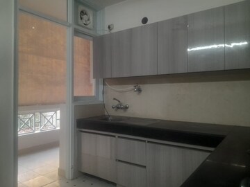 Kitchen in 4 BHK Apartment at Ardee City, Sector 52 – for Rent