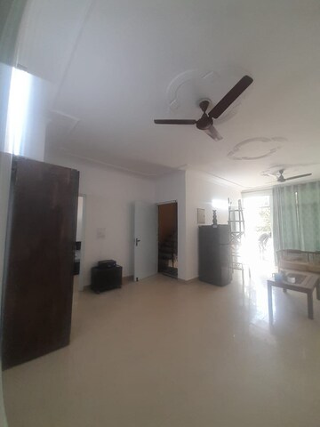 Room in 4 BHK Apartment at Ardee City, Sector 52 – for Rent