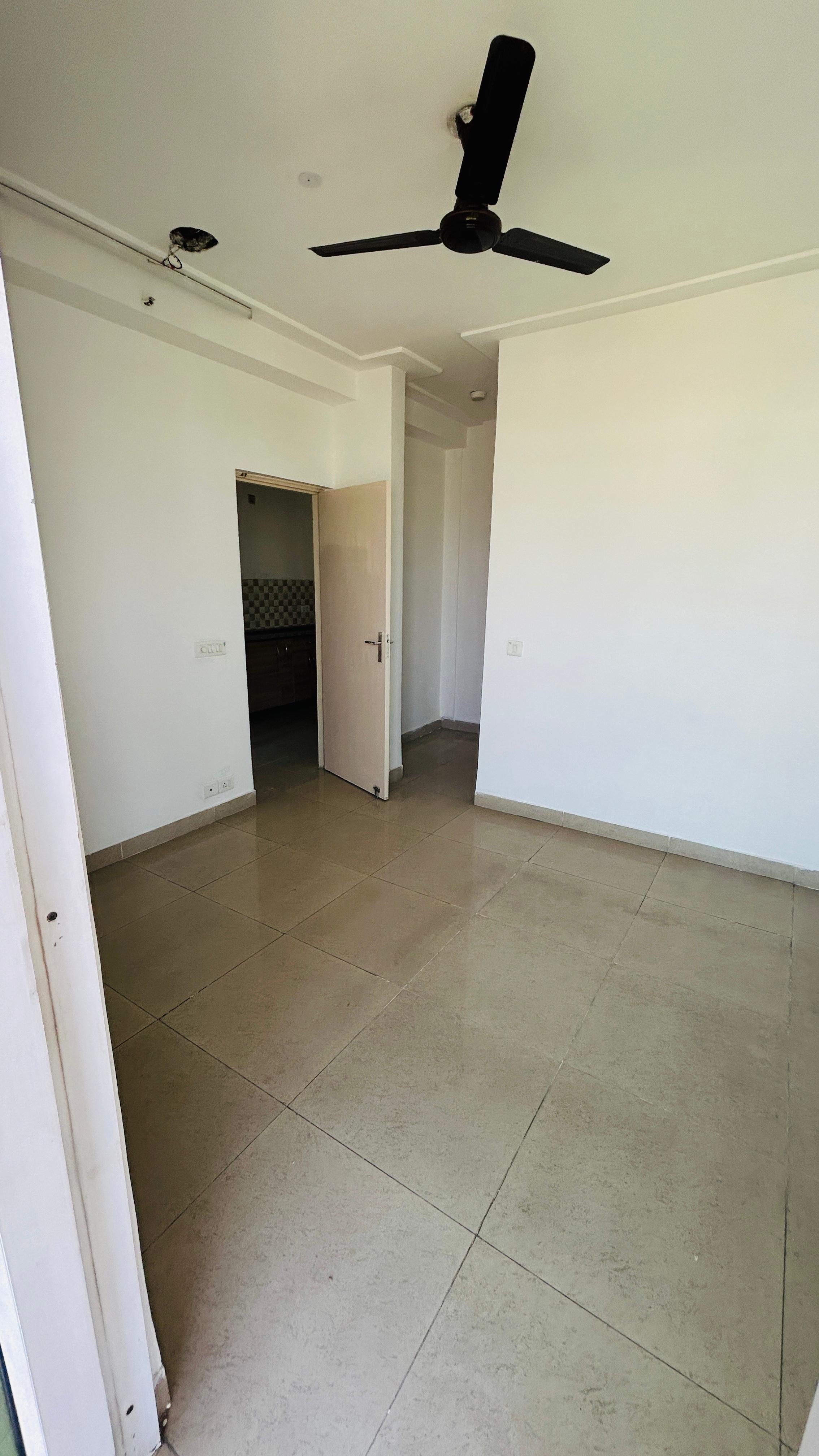 Resale 3 Bedroom 150 Sq.Yd. Builder Floor in Sector 37 Faridabad - 8383004