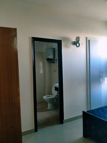 Room in 2.5 BHK Apartment at Today Ridge Residency, Sector 135 – for Rent
