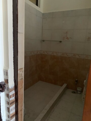 Bathroom in 1 RK Builder Floor at Panchkula Urban Estate – for Rent