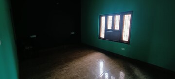 Room in 2 BHK Independent House at Gomti Nagar – for Rent