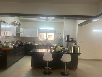 Master Bedroom in 3.5 BHK Apartment at Ardee City Palm Grove Heights, Sector 52 – for Rent