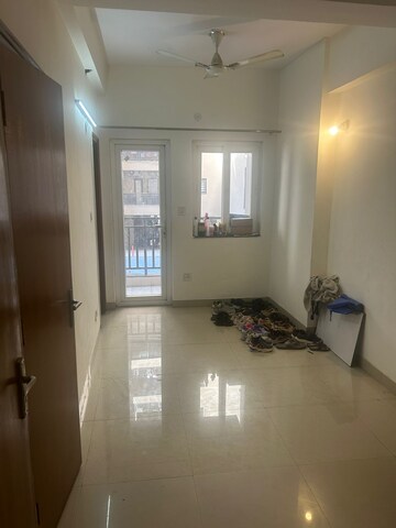 Room in 3.5 BHK Apartment at Ardee City Palm Grove Heights, Sector 52 – for Rent