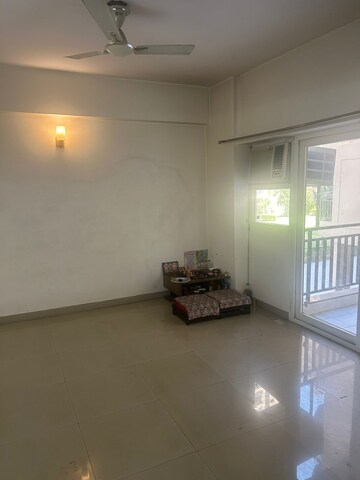 Living Room in 3.5 BHK Apartment at Ardee City Palm Grove Heights, Sector 52 – for Rent