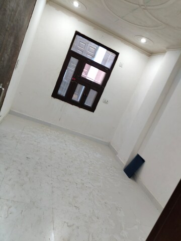Furnished Amenities in 2 BHK Builder Floor at Dwarka Mor – for Rent