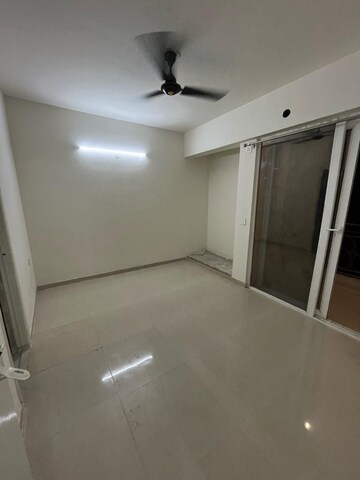 Room in 2 BHK Apartment at Signature Global The Millennia, Sector 37d – for Rent