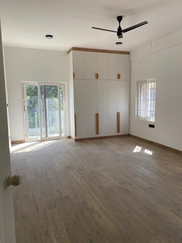 Room in 5 BHK Independent House at Sathnur – for Sale
