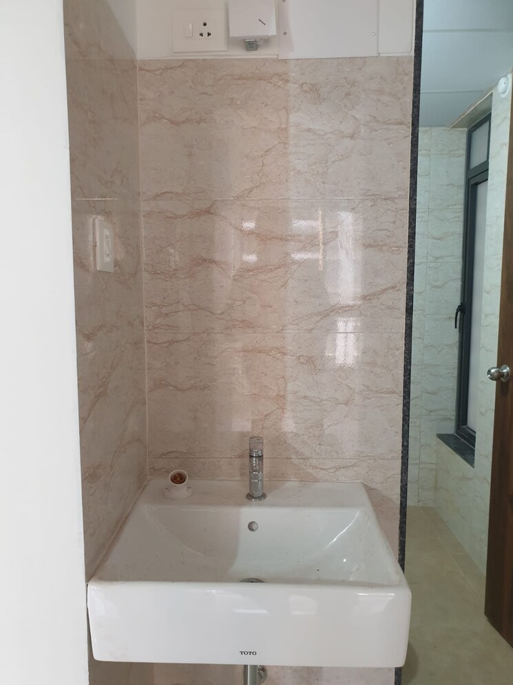 Bathroom, shapoorji-pallonji-joyville-hinjewadi 2 Bedroom 508 Sq.Ft. Apartment In Hinjewadi Pune 8383154