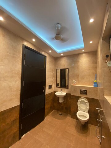 Bathroom in 3 BHK Apartment at BPTP Discovery Park, Sector 80 – for Sale