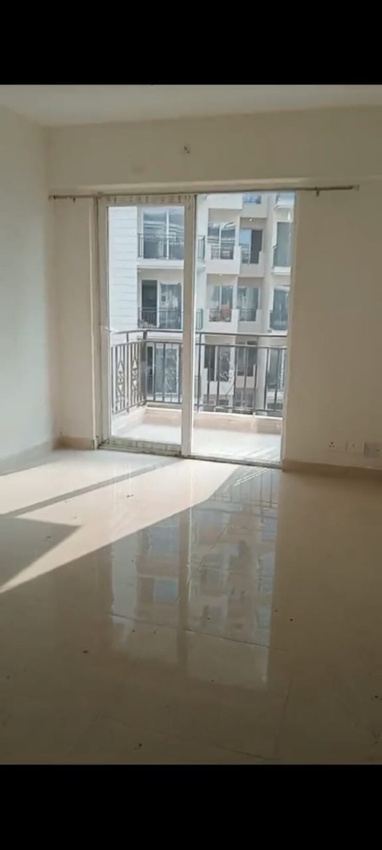 Room, signature-global-proxima 2 Bedroom 674 Sq.Ft. Apartment In Sector 89 Gurgaon 8383202