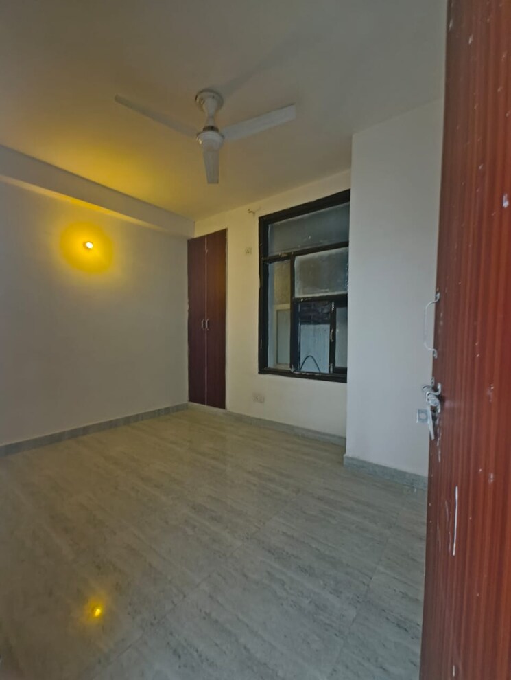 Room, paryavaran complex 2 Bedroom 850 Sq.Ft. Builder Floor In Paryavaran Complex Delhi 8383245