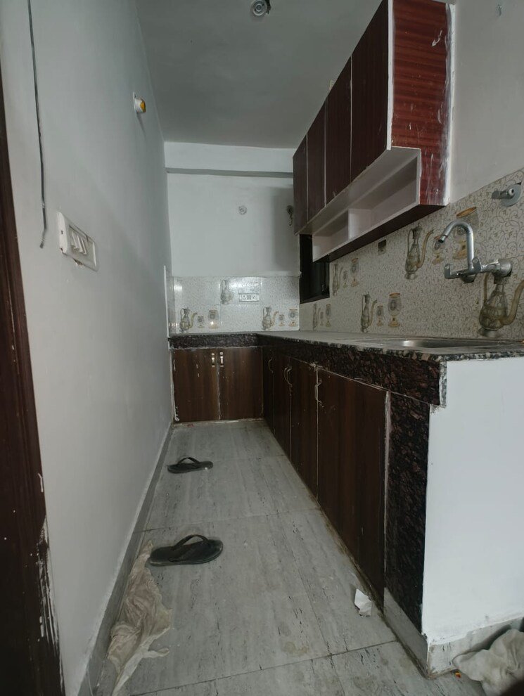Kitchen, paryavaran complex 2 Bedroom 850 Sq.Ft. Builder Floor In Paryavaran Complex Delhi 8383245