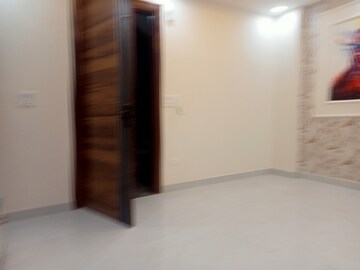 Room in 3 BHK Builder Floor at Mahavir Enclave 1 – for Rent