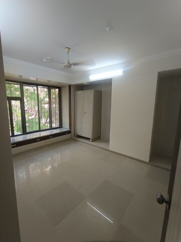 Room in 2 BHK Apartment at Diamond Garden, Chembur – for Rent