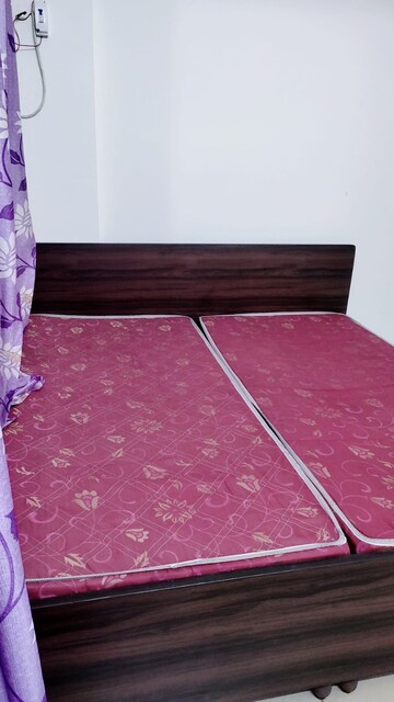 Room in 2 BHK Apartment at AVL 36 Gurgaon, Sector 36 – for Rent