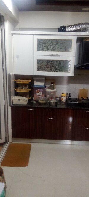 Room in 4 BHK Apartment at Sector 8 – for Sale