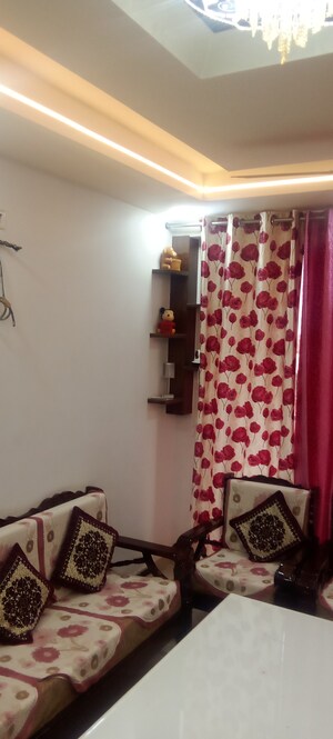 Room in 4 BHK Apartment at Sector 8 – for Sale
