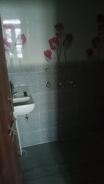 Master Bedroom in 3 BHK Builder Floor at Dwarka Mor – for Rent
