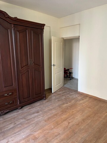 Room in 3 BHK Apartment at Umang Monsoon Breeze Phase I, Sector 78 – for Rent