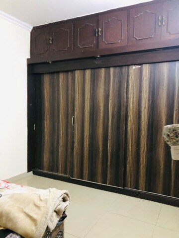 Furnished Amenities in 1 BHK Builder Floor at Lajpat Nagar I – for Rent