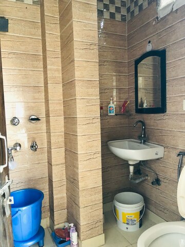Bathroom in 1 BHK Builder Floor at Lajpat Nagar I – for Rent