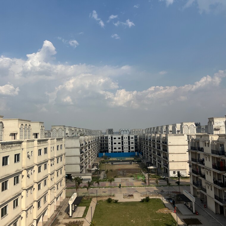Exterior View, signature-global-park-4-and-5 3 Bedroom 1119 Sq.Ft. Apartment In Sohna Sector 34 Gurgaon 8383909