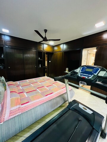 Bedroom in 2 BHK Apartment at Golden Orchid Khar, Khar East – for Rent