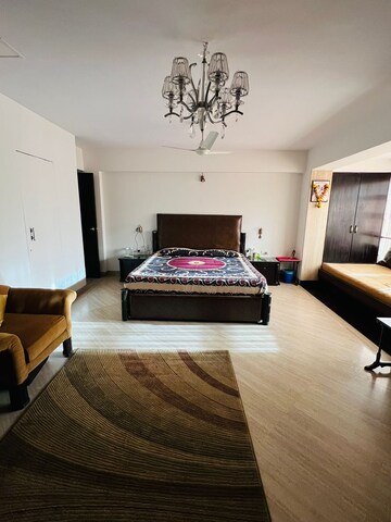 Bedroom in 2 BHK Apartment at Golden Orchid Khar, Khar East – for Rent