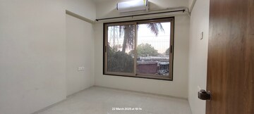 Room in 2 BHK Apartment at Pratik Paradise, Datar Colony – for Rent