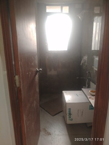 Bathroom in 2 BHK Apartment at Shagun 1 OSR Matunga, Matunga West – for Rent