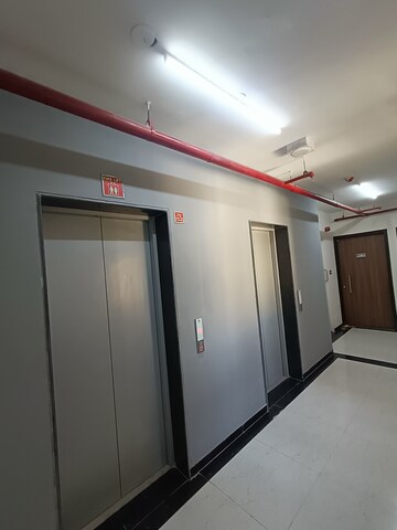 Lift in 1.5 BHK Apartment at Runwal Gardens, Dombivli East – for Rent