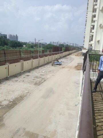 Balcony in 2 BHK Apartment at Amrapali Golf Homes, Sector 4, Greater Noida – for Rent