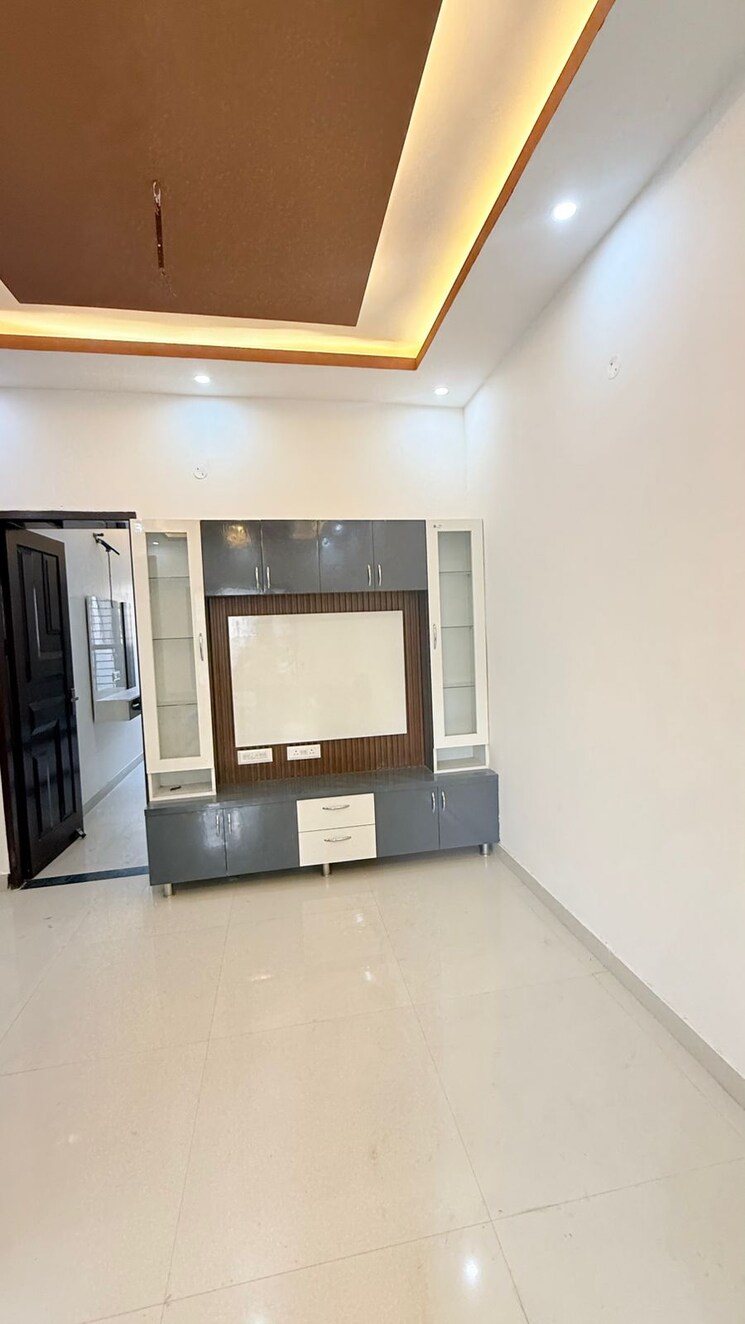 Room, sector 123 4 Bedroom 121 Sq.Yd. Independent House In Sector 123 Mohali 8384038