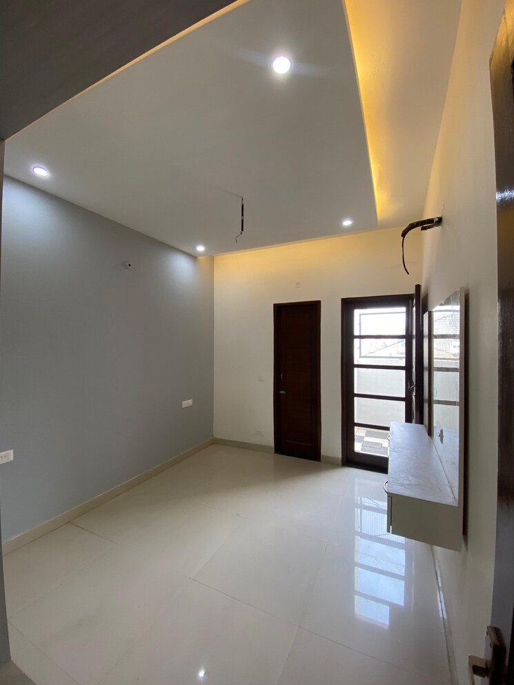 Room, sector 123 4 Bedroom 121 Sq.Yd. Independent House In Sector 123 Mohali 8384038