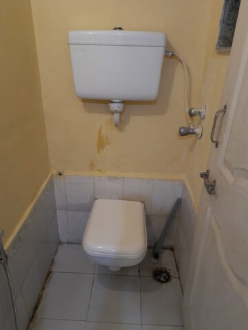 Bathroom in 1 BHK Apartment at Mountain Breeze, Powai – for Rent