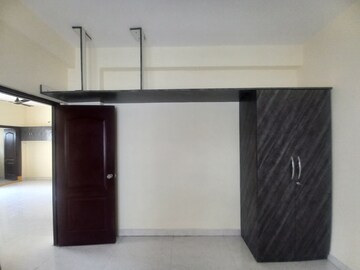Room in 3 BHK Apartment at Raghavendra Colony – for Rent