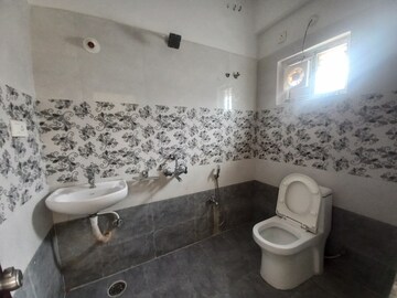 Bathroom in 3 BHK Apartment at Raghavendra Colony – for Rent