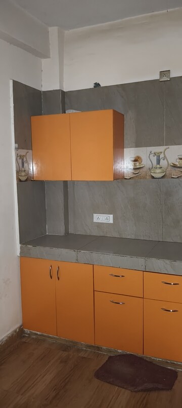 Kitchen in 2.5 BHK Builder Floor at Surendra Avenue 69, Sector 69 – for Rent