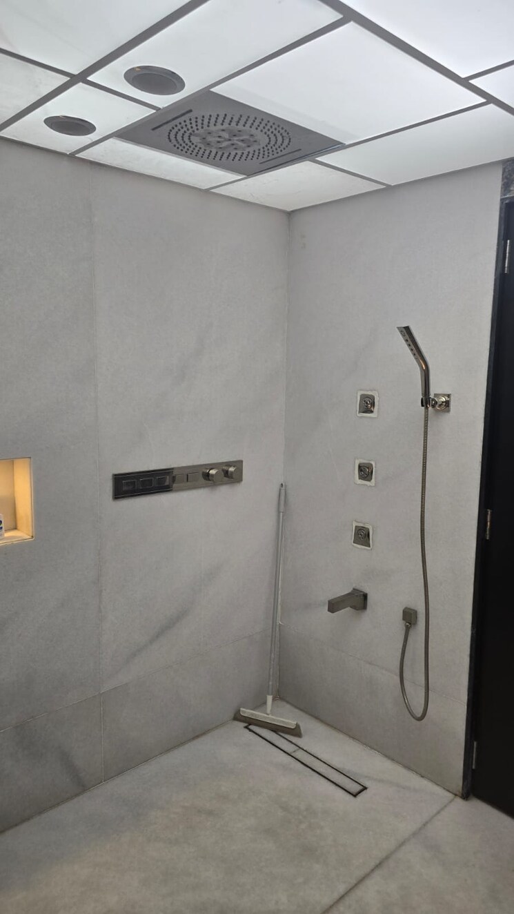 Bathroom, nahar-f-residences 3 Bedroom 2700 Sq.Ft. Penthouse In Balewadi Pune 8384081