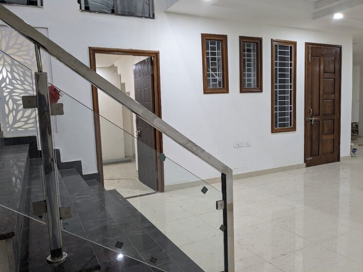 undefined, gomti nagar Commercial Office Space 2000 Sq.Ft. In Gomti Nagar Lucknow 8379821