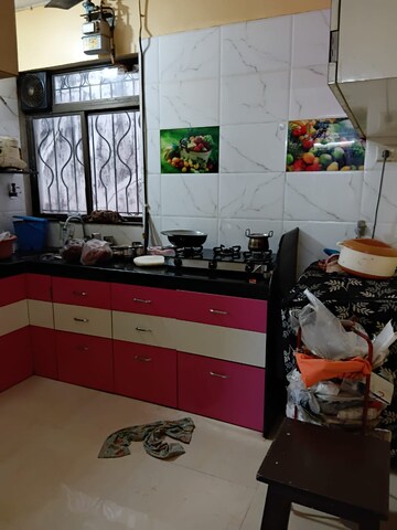 Master Bedroom in 2 BHK Apartment at Vile Parle East – for Rent