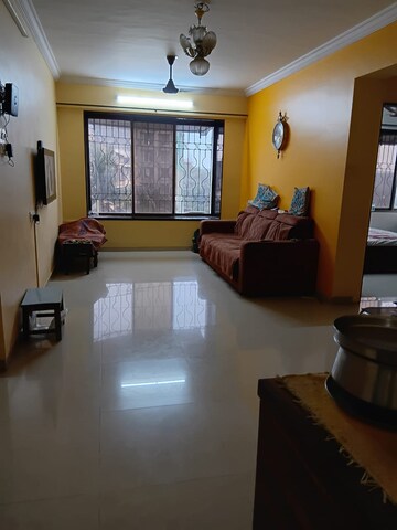 2 BHK Apartment For Rent in Vile Parle East