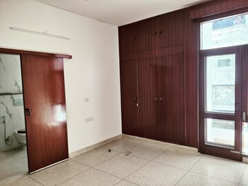 Room in 6+ BHK Villa at Greater Kailash ii – for Rent