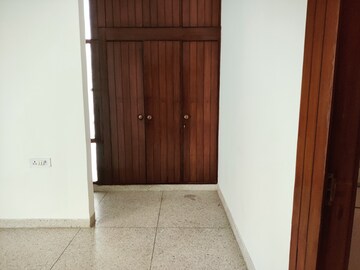 Room in 6+ BHK Villa at Greater Kailash ii – for Rent