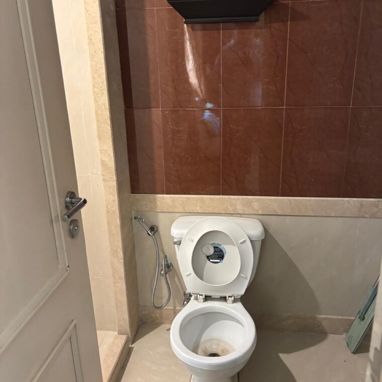 Bathroom, hiranandani-buttercup 3 Bedroom 1400 Sq.Ft. Apartment In Manpada Thane 8384109