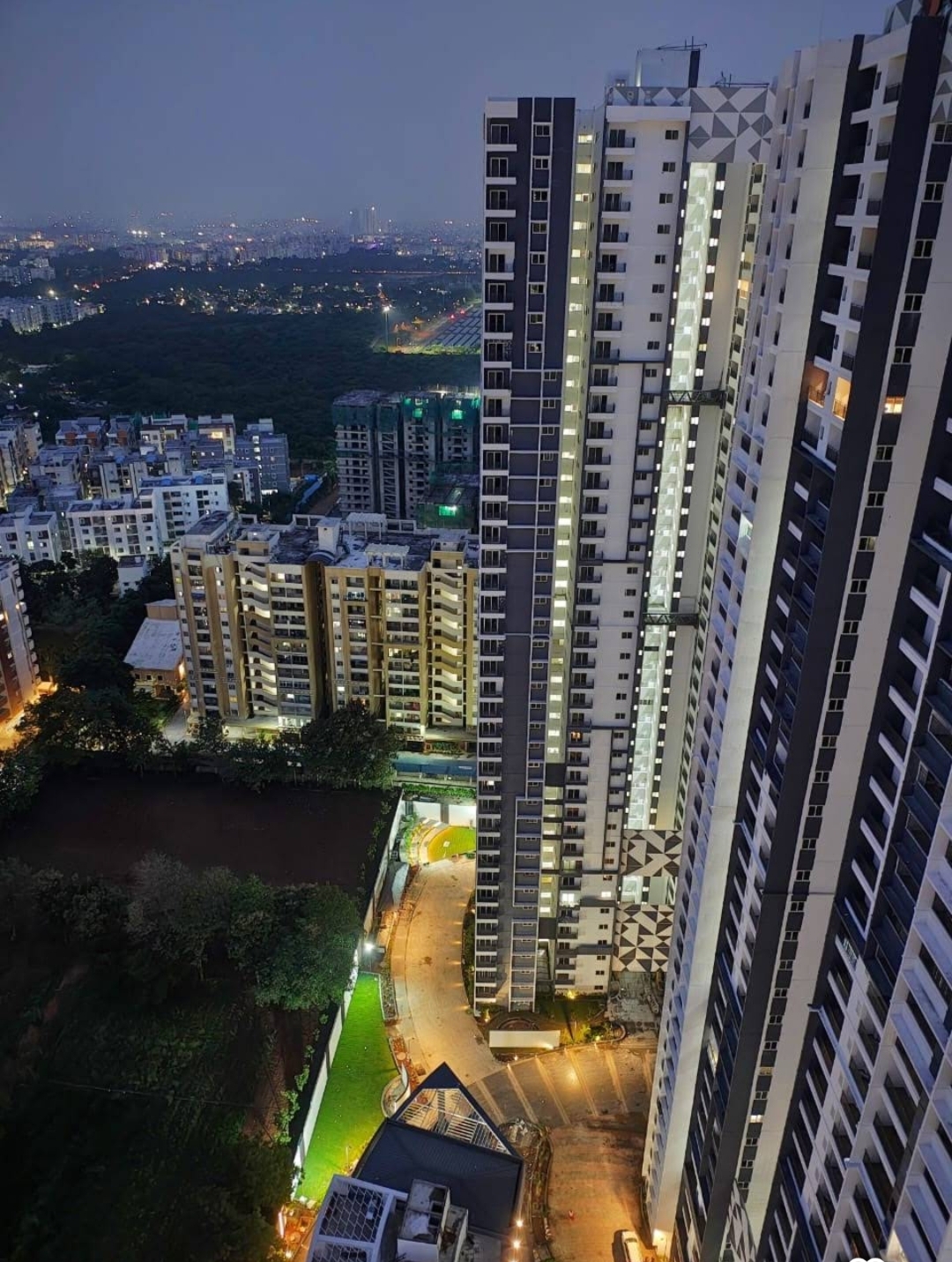 3 BHK Apartment For Sale in Candeur 40