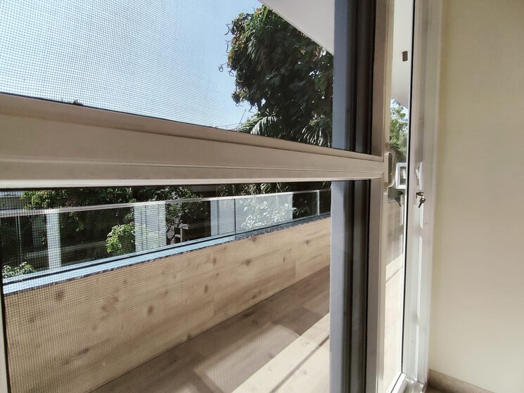 Balcony, neeti bagh 4 Bedroom 310 Sq.Yd. Builder Floor In Neeti Bagh Delhi 8384159