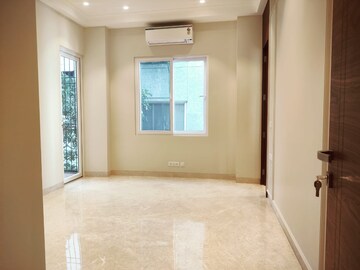 Room in 4 BHK Builder Floor at Neeti Bagh – for Sale