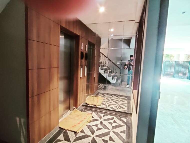 Bedroom, neeti bagh 4 Bedroom 310 Sq.Yd. Builder Floor In Neeti Bagh Delhi 8384159